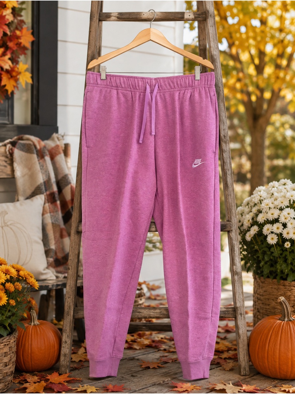 Nike Women’s Pink Jogger Sweatpants Size Large Standard Fit Mid-Rise